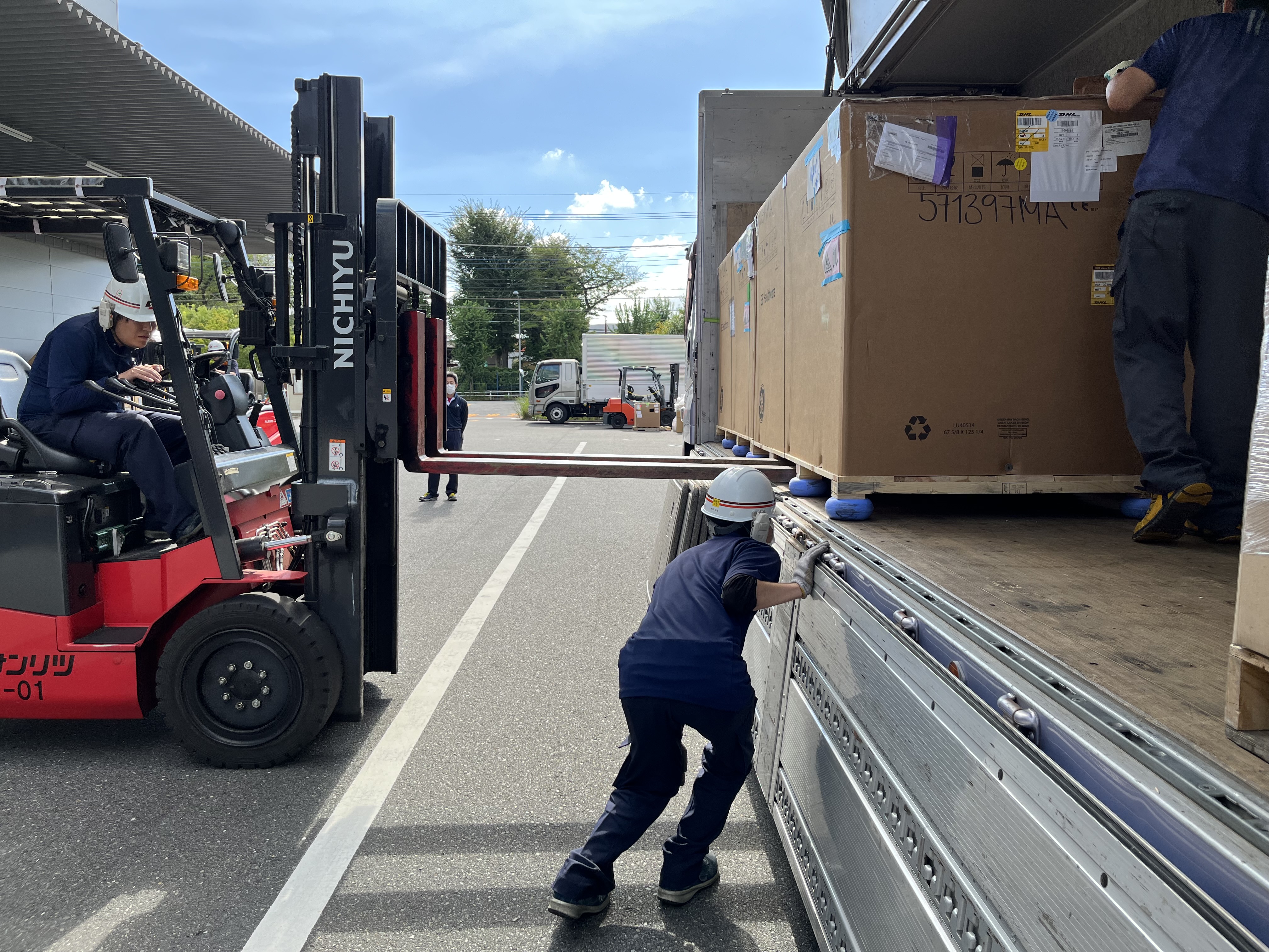 現在の仕事内容（ご担当する業務）を教えてください。